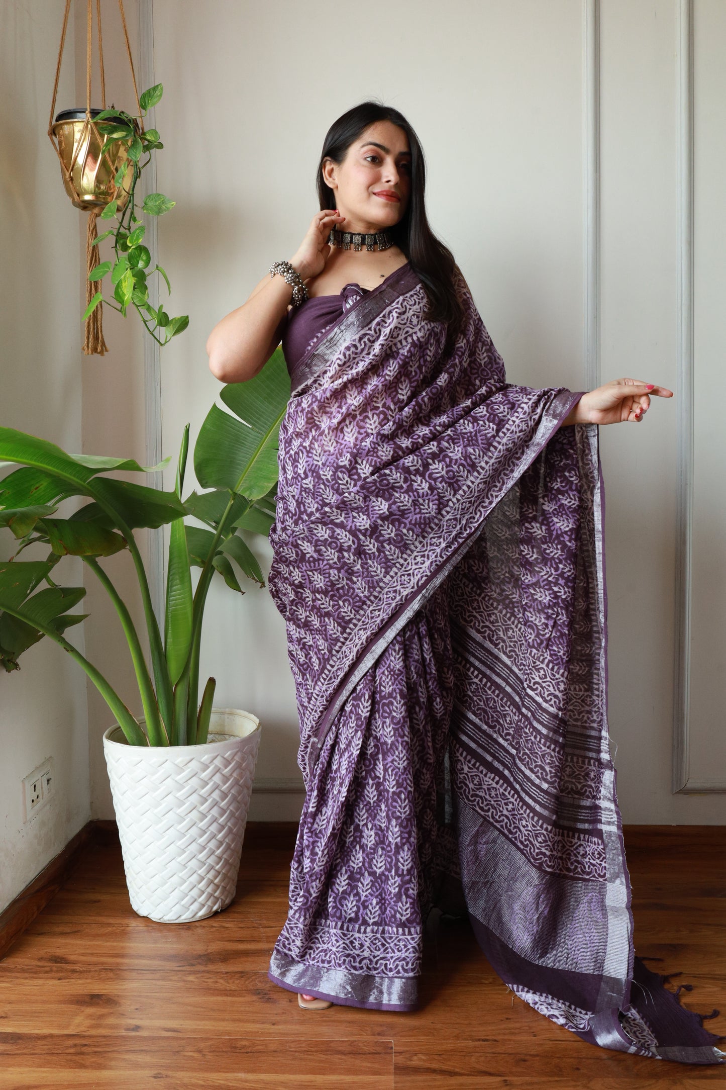 Office Wear Linen Saree With Blouse