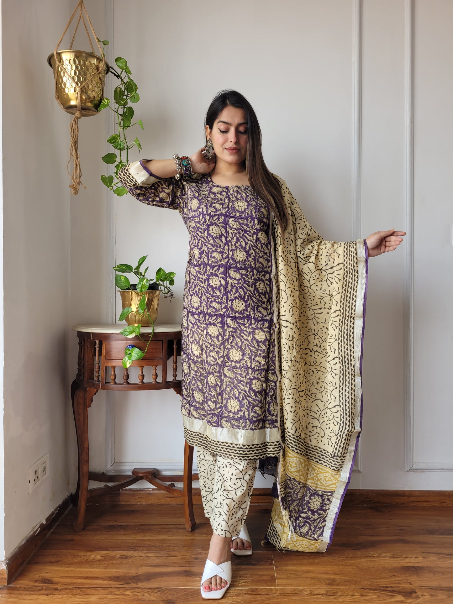 Party wear linen stitch suit set