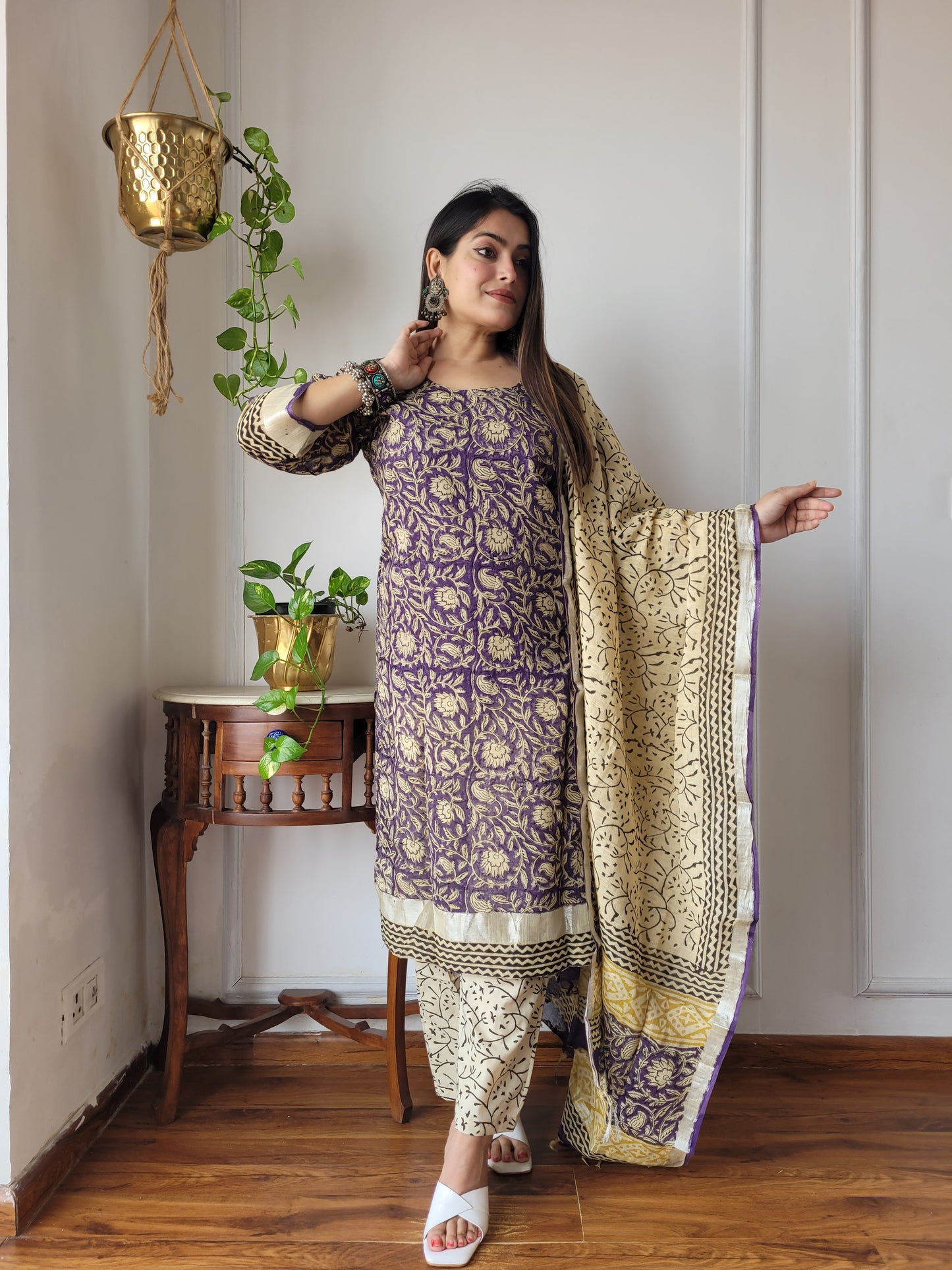 Party wear linen stitch suit set