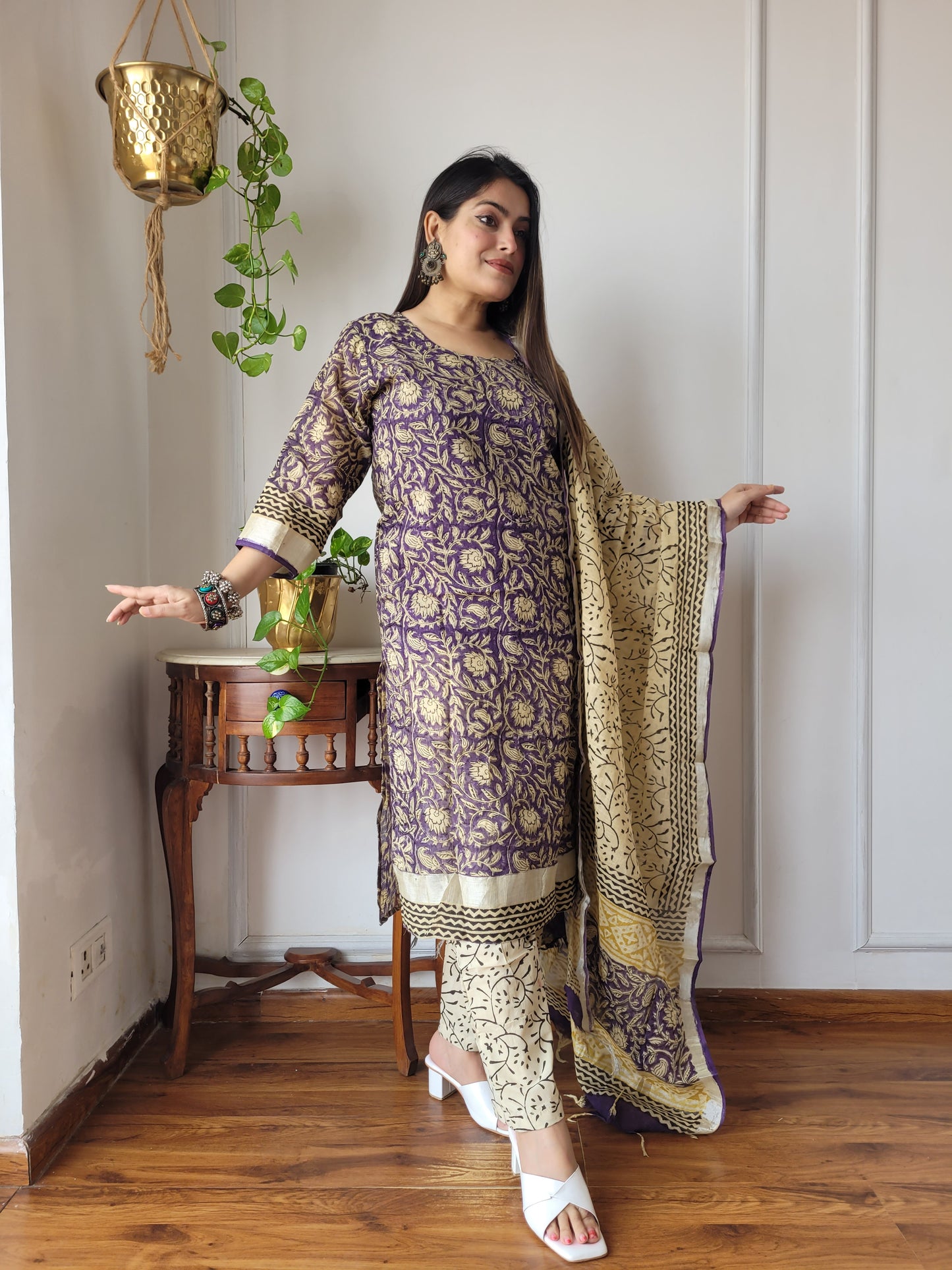 Party wear linen stitch suit set