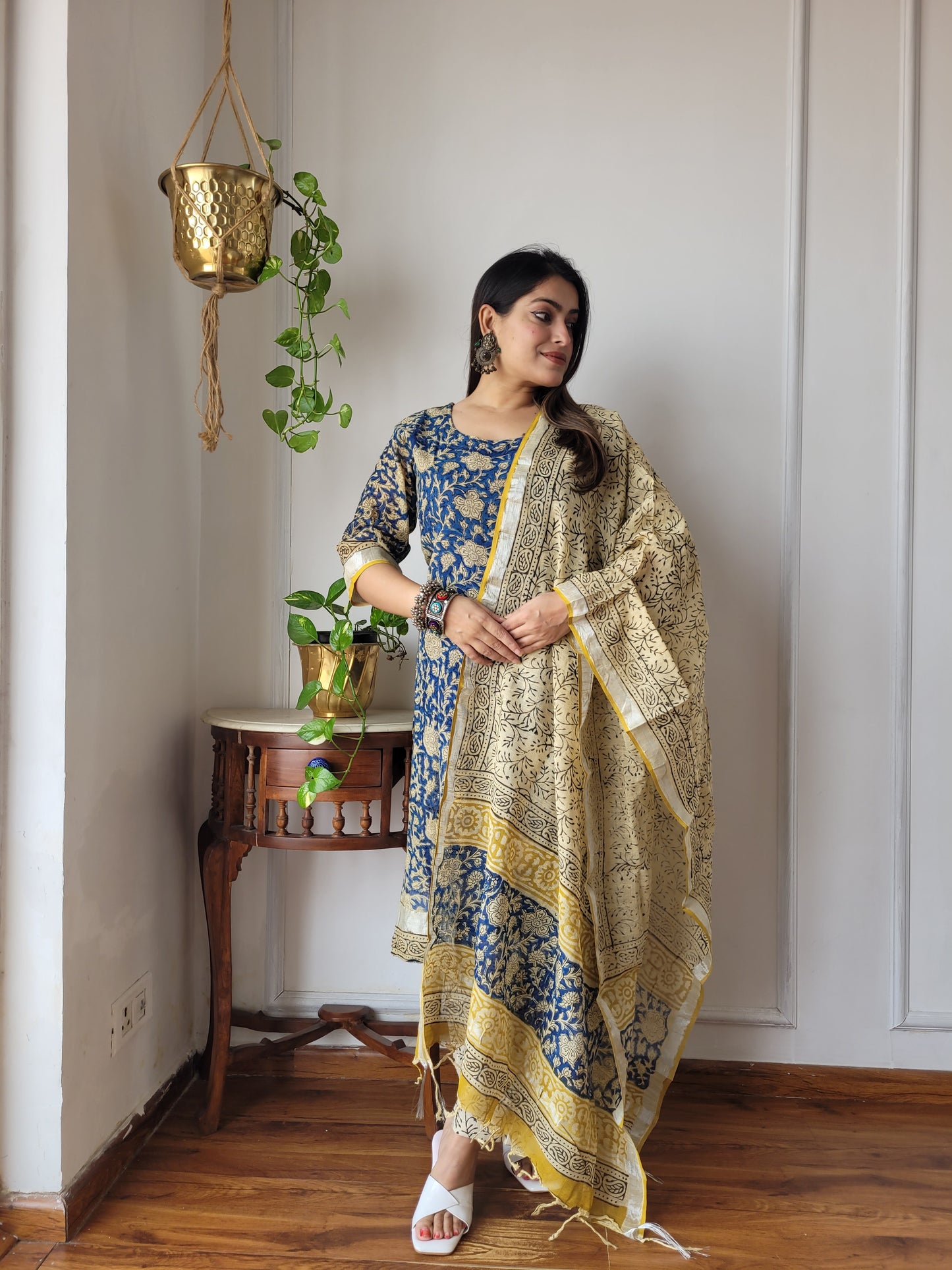 Beautiful cotton linen ready wear suit set