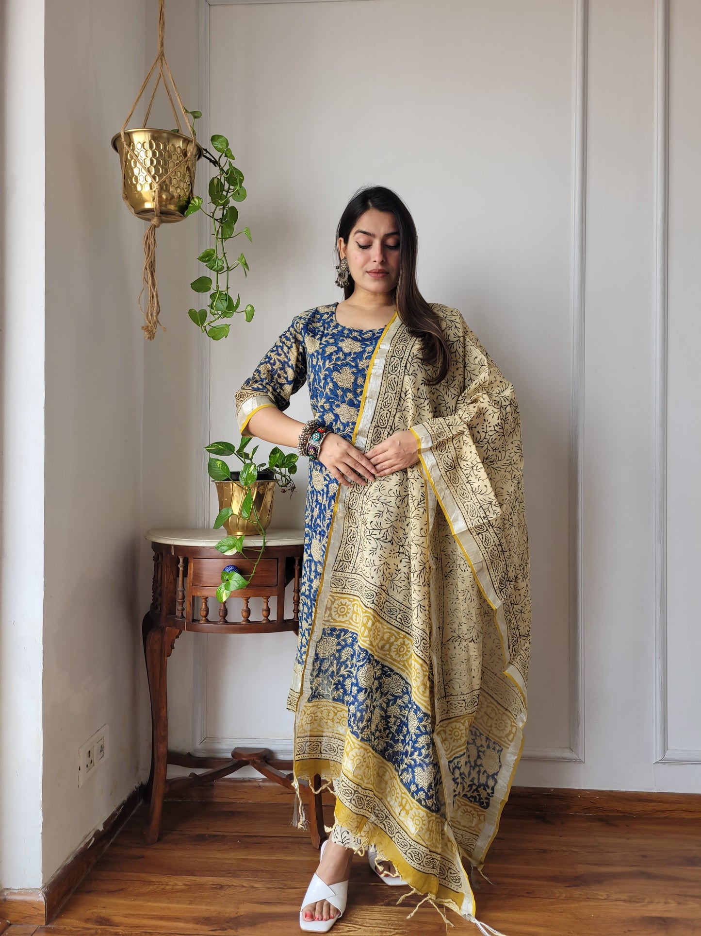 Beautiful cotton linen ready wear suit set