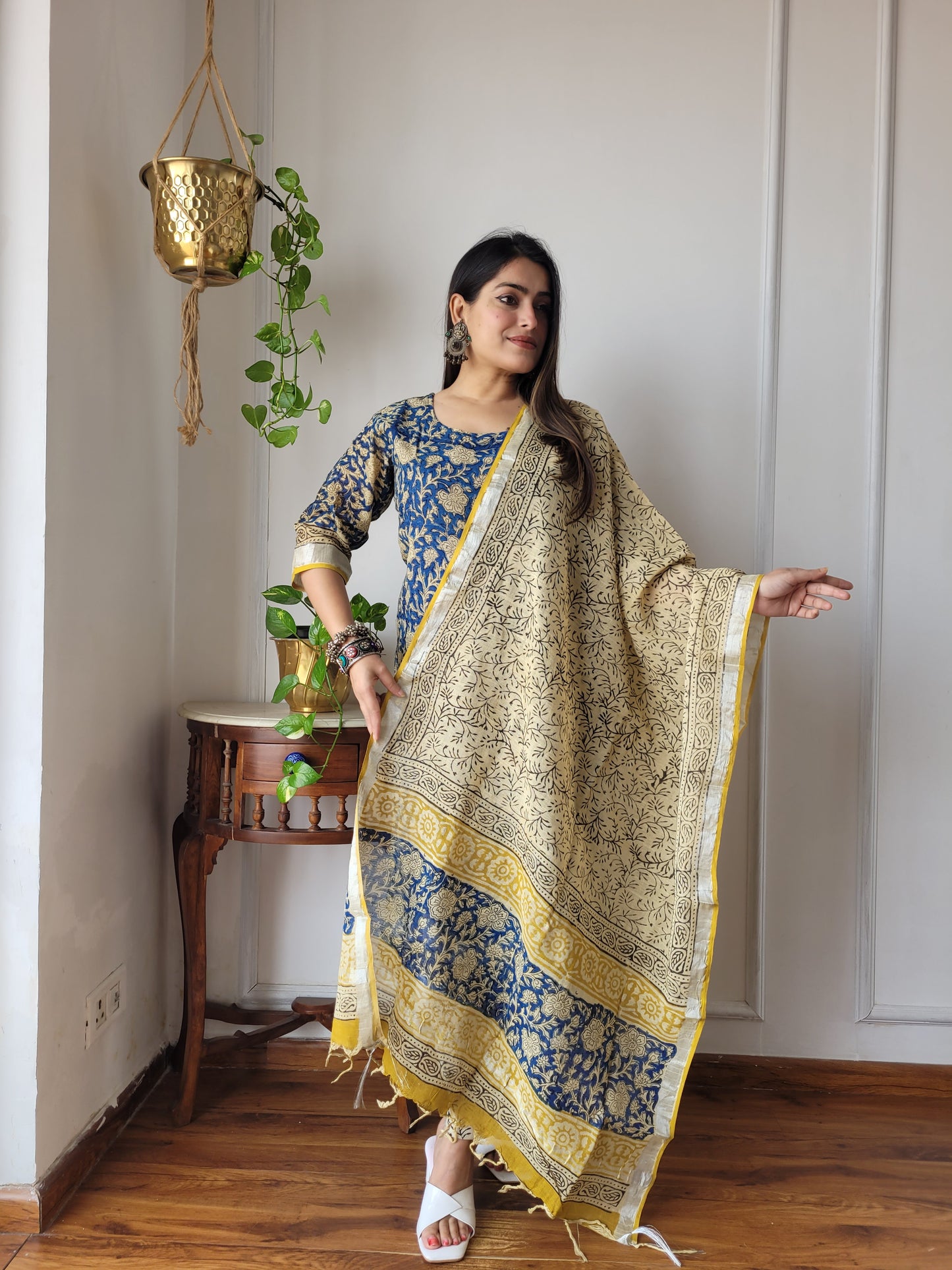 Beautiful cotton linen ready wear suit set