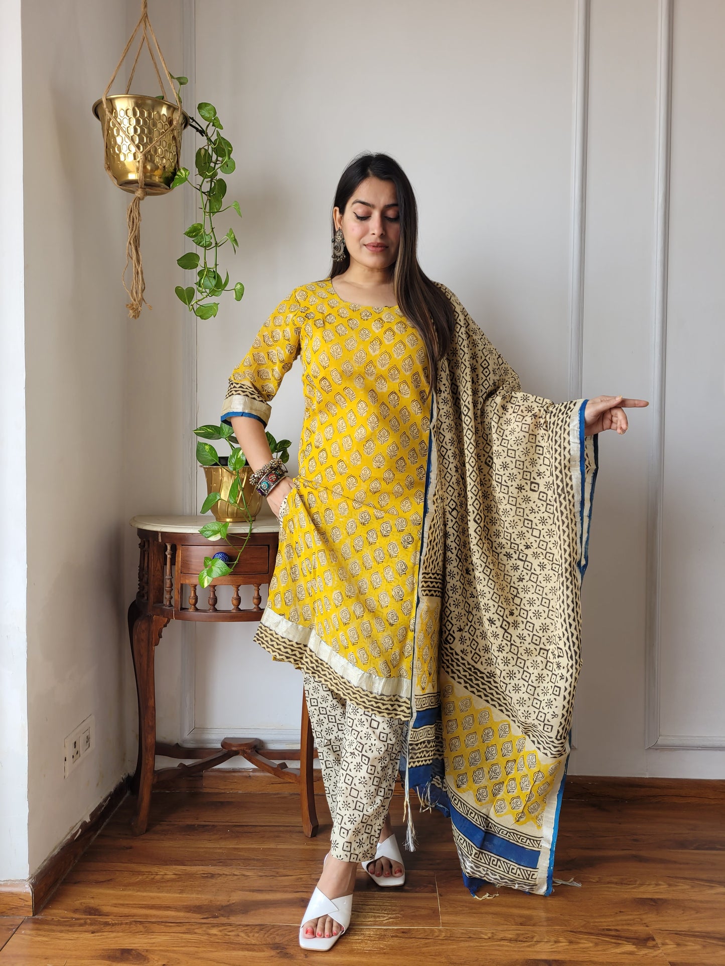 Beautiful block printed stitch linen suit with dupatta
