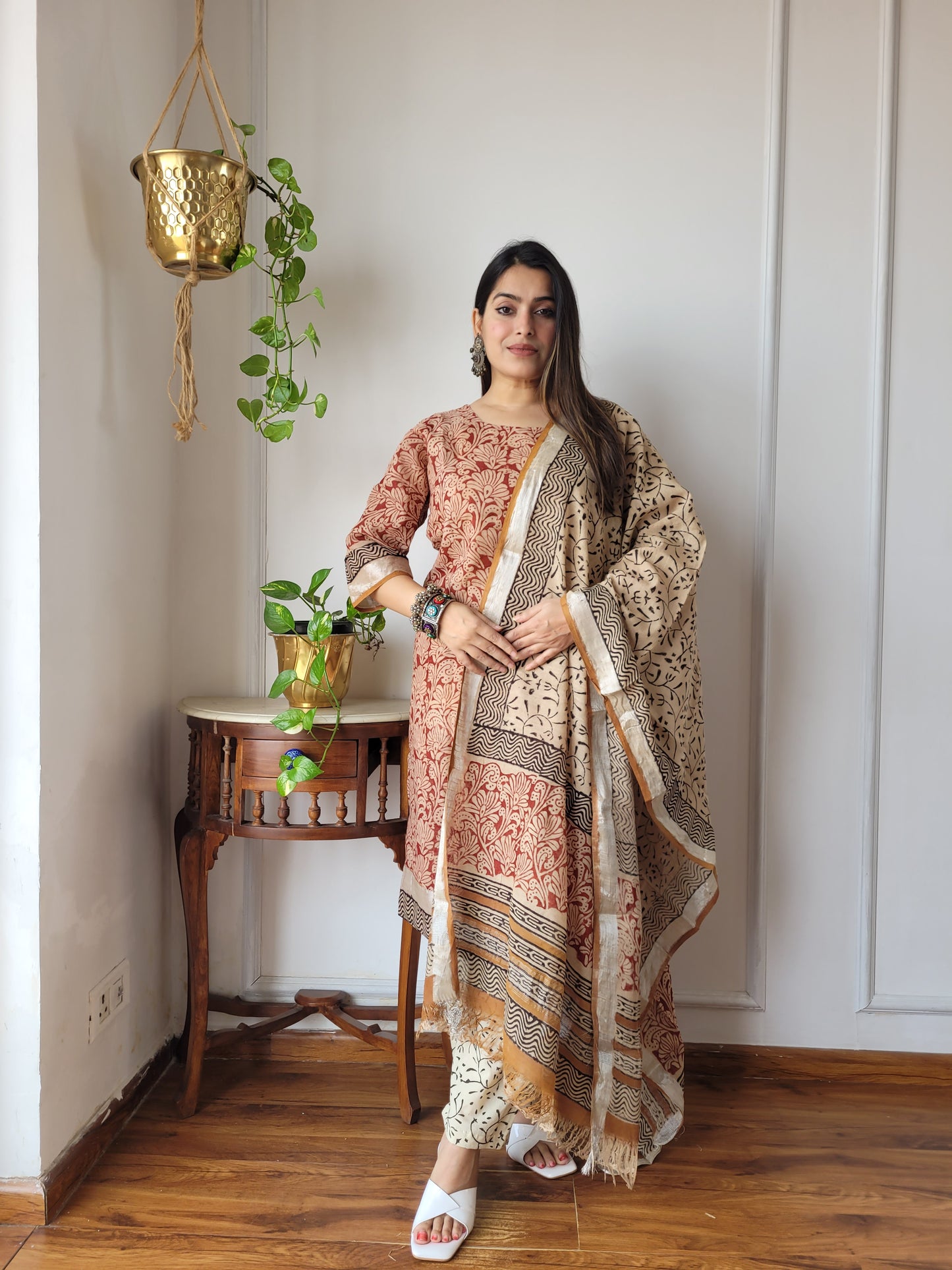 Fastival wear linen stitch suit set