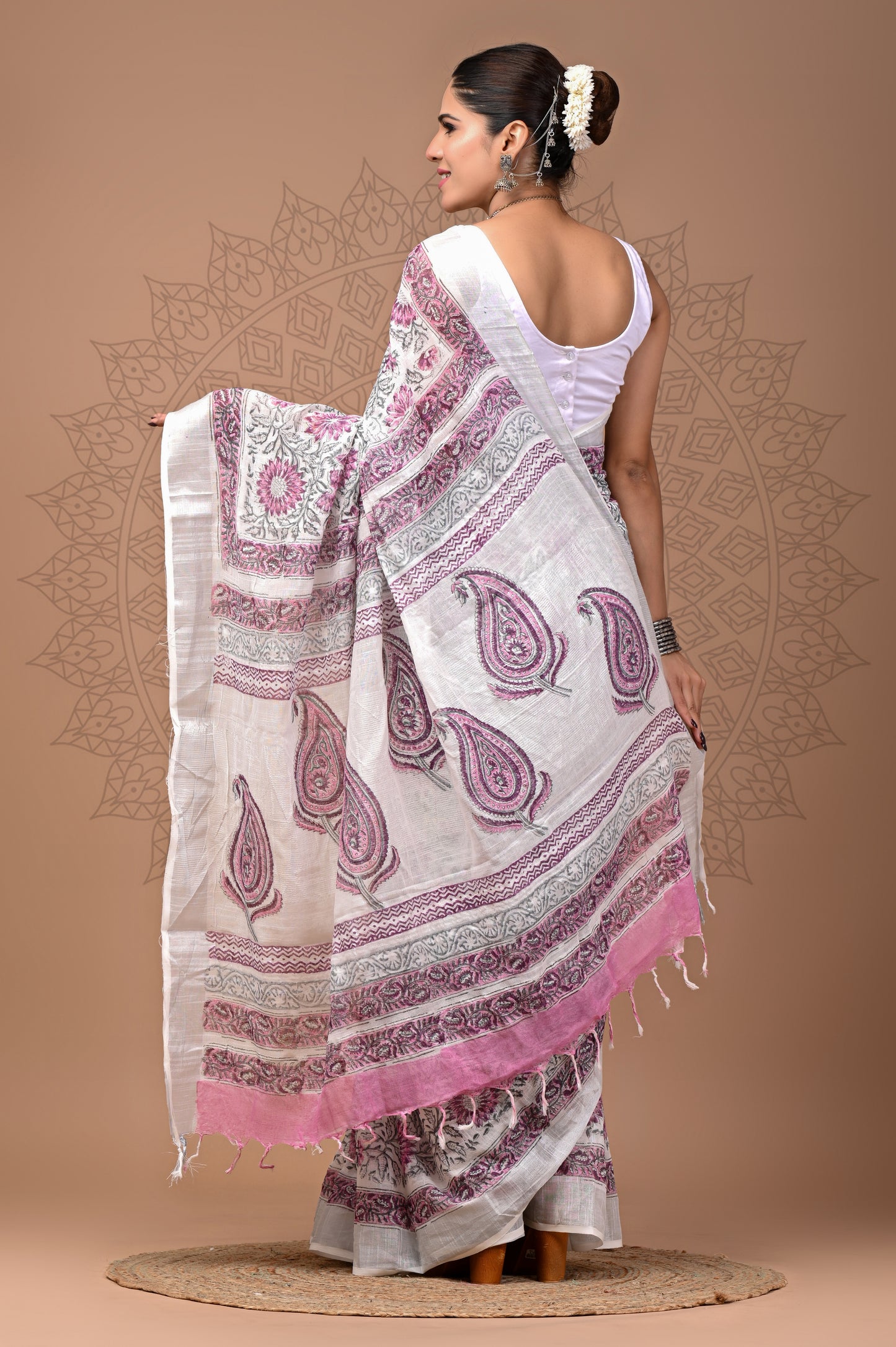 Printed Linen Saree With Blouse