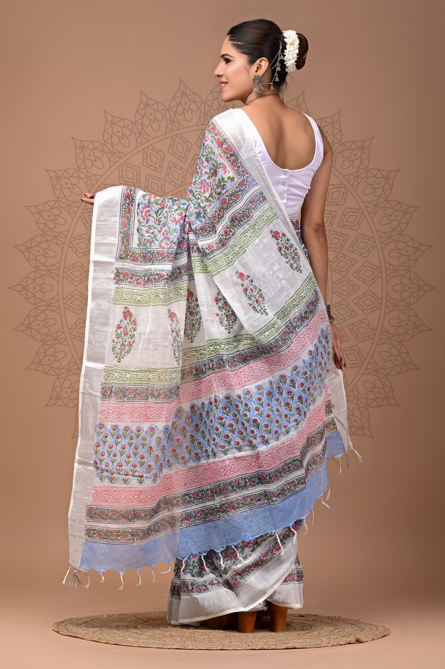 Floral Printed Linen saree With Blouse