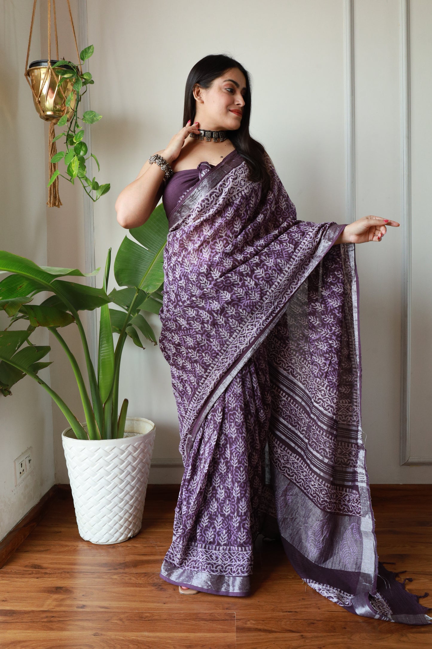 Office Wear Linen Saree With Blouse