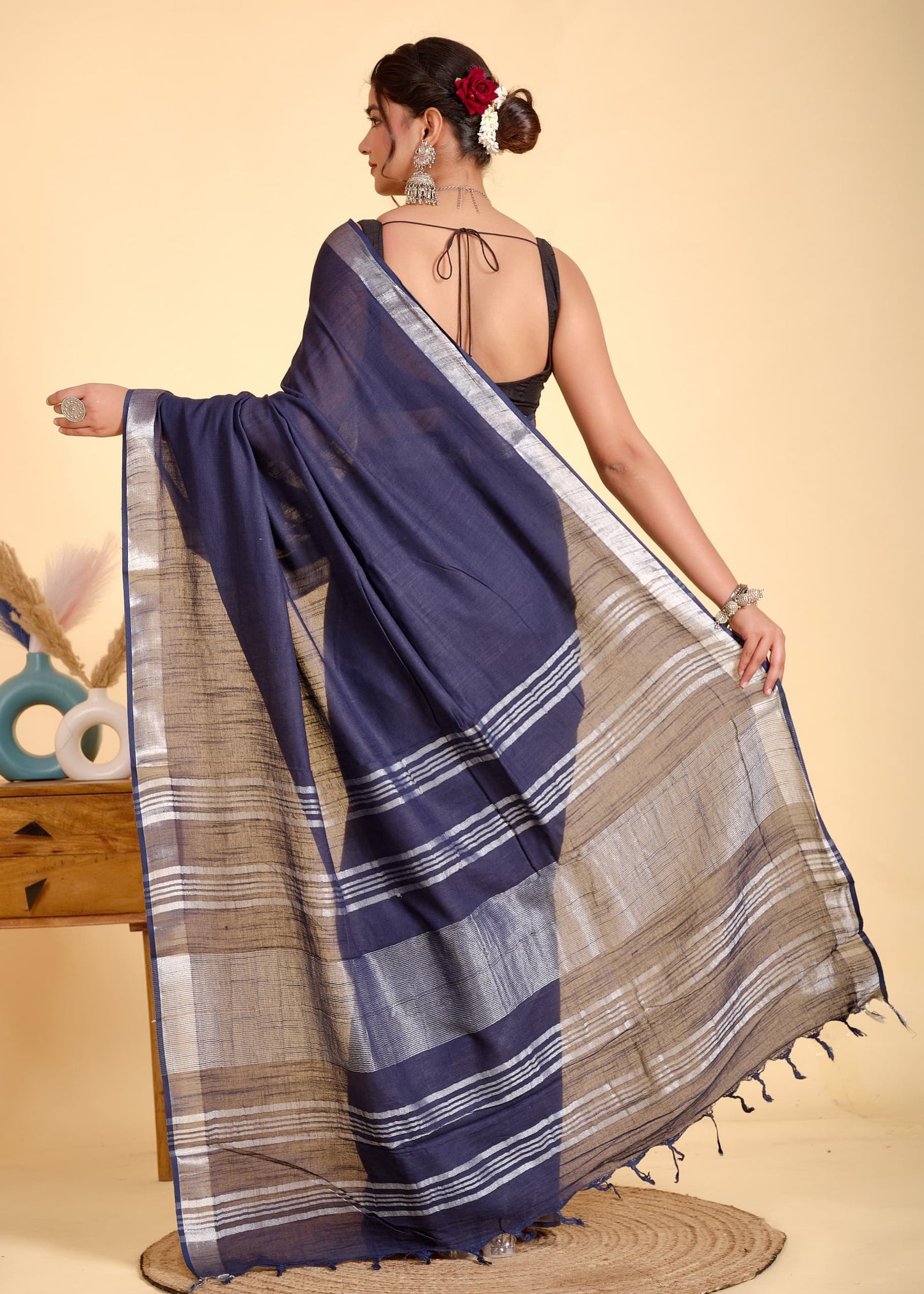 Plain Linen Saree With Blouse piece