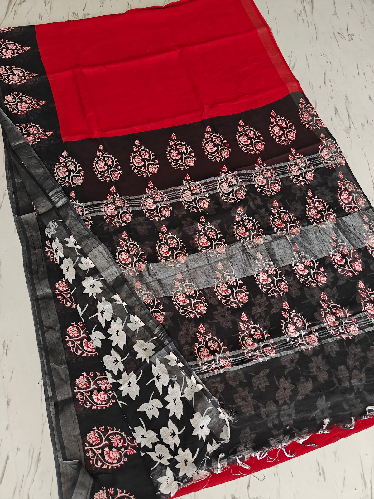 Red Love BAGRU PRINT Lilen Saree With Blouse