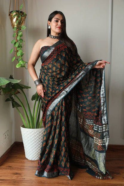 Printed Linen Saree With Blouse