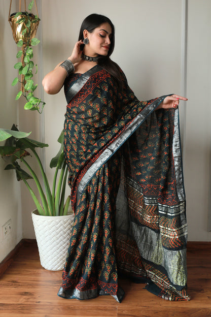 Printed Linen Saree With Blouse