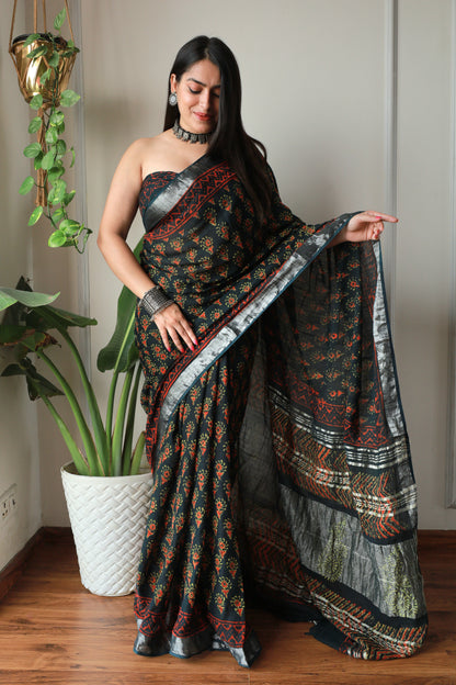 Printed Linen Saree With Blouse