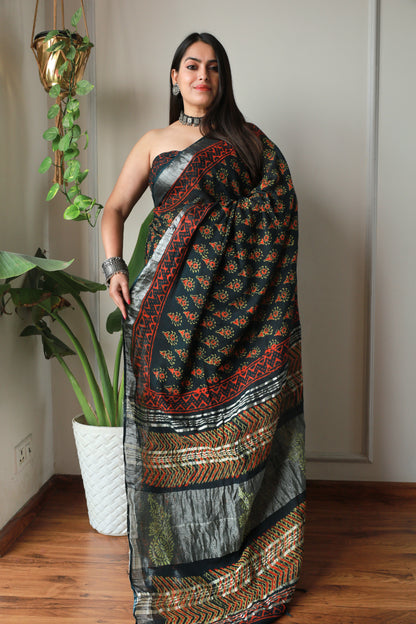 Printed Linen Saree With Blouse