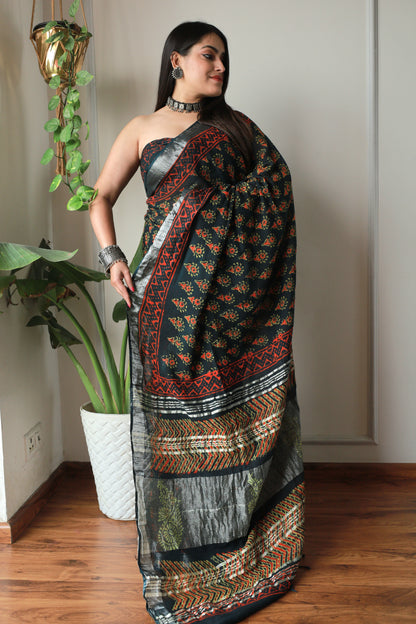Printed Linen Saree With Blouse