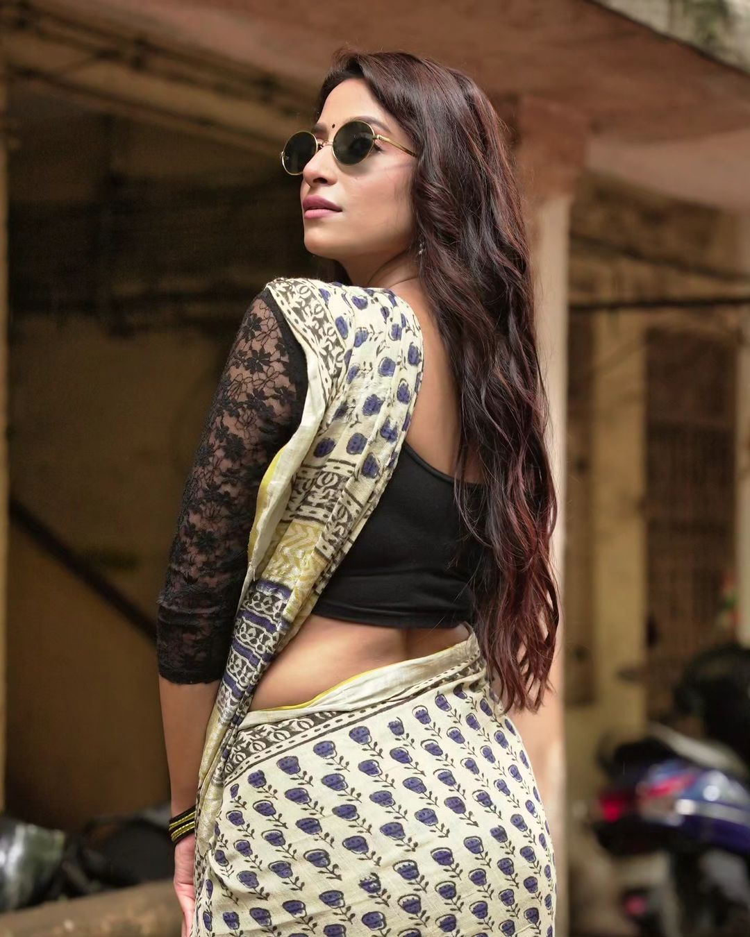 Party Wear Printed Lilen sarees with blouse